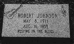 Надгробие на предполагаемом месте захоронения Роберта Джонсона: Покойся в блюзе.