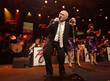 Phil Collins goes Motown