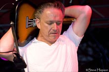 Jimmie Vaughan - свежие концертные фотографии