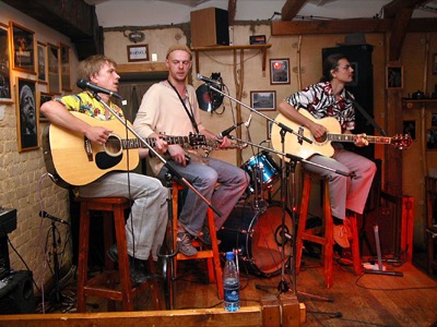 Scolder Bros. Blues Trio at Dom u Dorogi