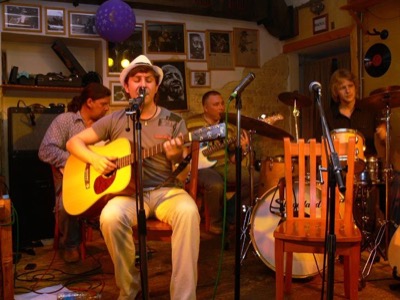 Ивáщенко, Дом у дороги, 30.V.2007