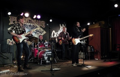 Pardo & Stoneshakers, Roadhouse