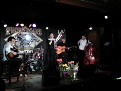 Djangoband Birthday, Roadhouse